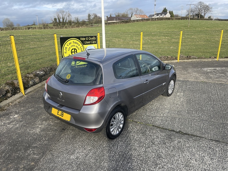 Renault 1.2 Expression + Hatchback 3dr Petrol Manual Euro 5 (75 ps)