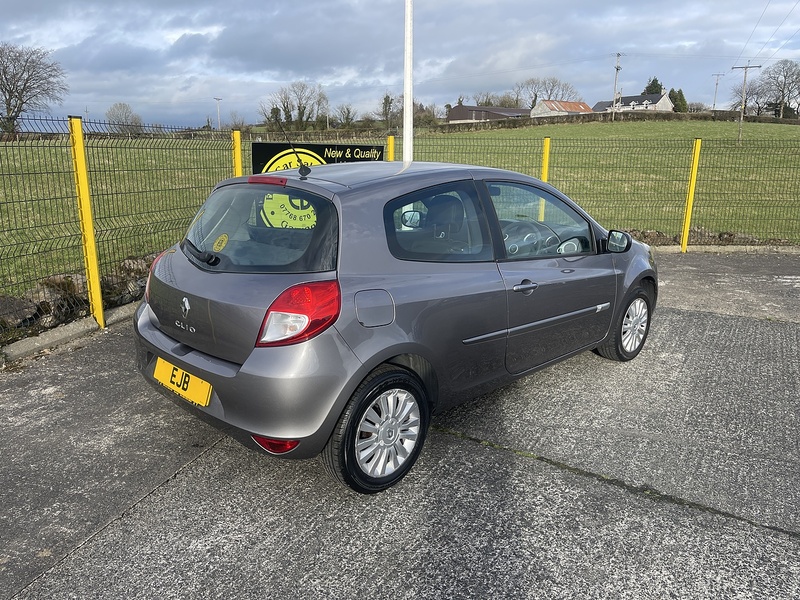 Renault 1.2 Expression + Hatchback 3dr Petrol Manual Euro 5 (75 ps)