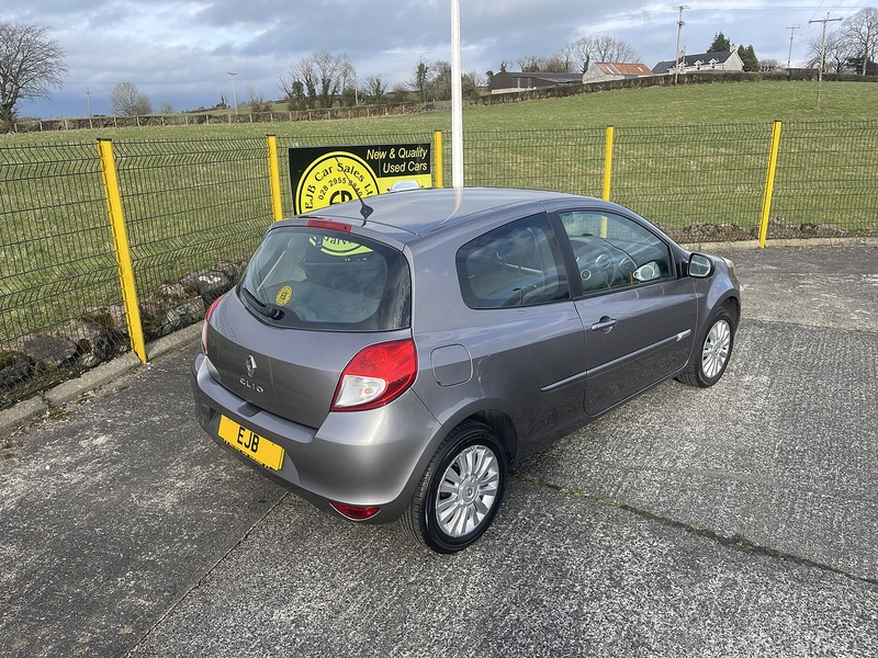 Renault 1.2 Expression + Hatchback 3dr Petrol Manual Euro 5 (75 ps)