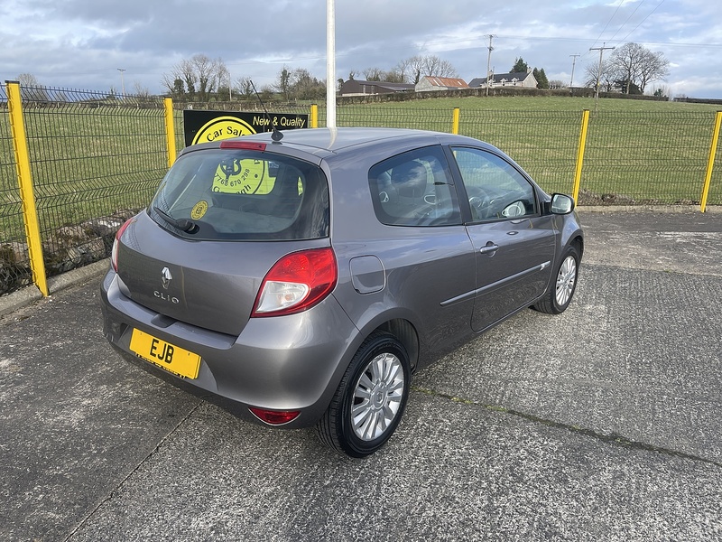 Renault 1.2 Expression + Hatchback 3dr Petrol Manual Euro 5 (75 ps)