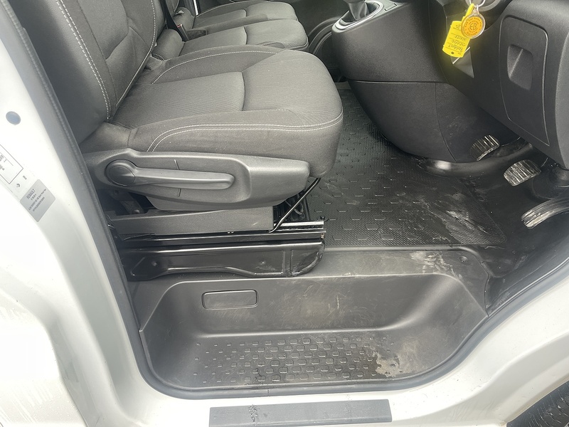 Renault 2.0 dCi ENERGY 30 Sport Panel Van 5dr Diesel Manual LWB Standard Roof Euro 6 (s/s) (145 ps)