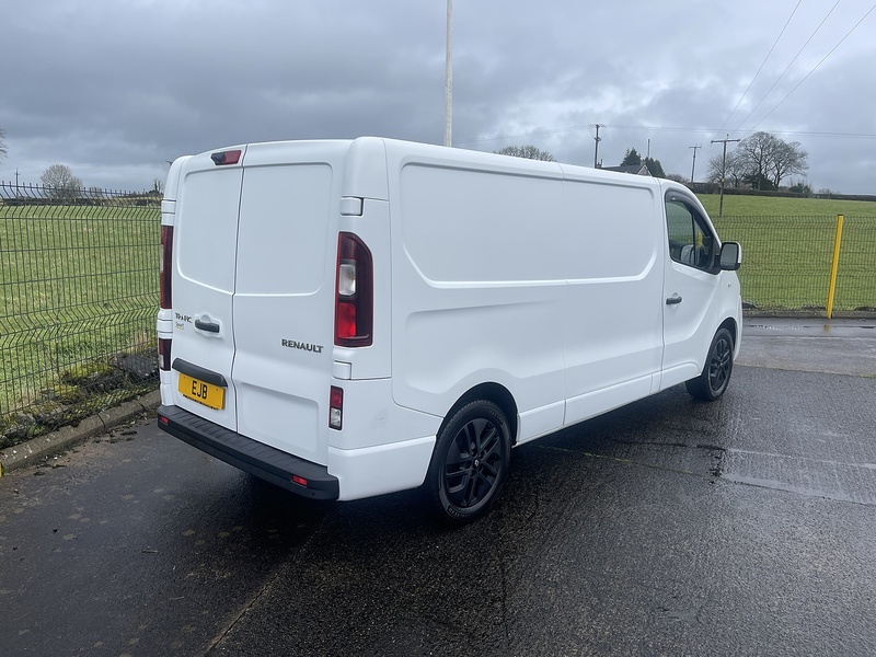 Renault 2.0 dCi ENERGY 30 Sport Panel Van 5dr Diesel Manual LWB Standard Roof Euro 6 (s/s) (145 ps)