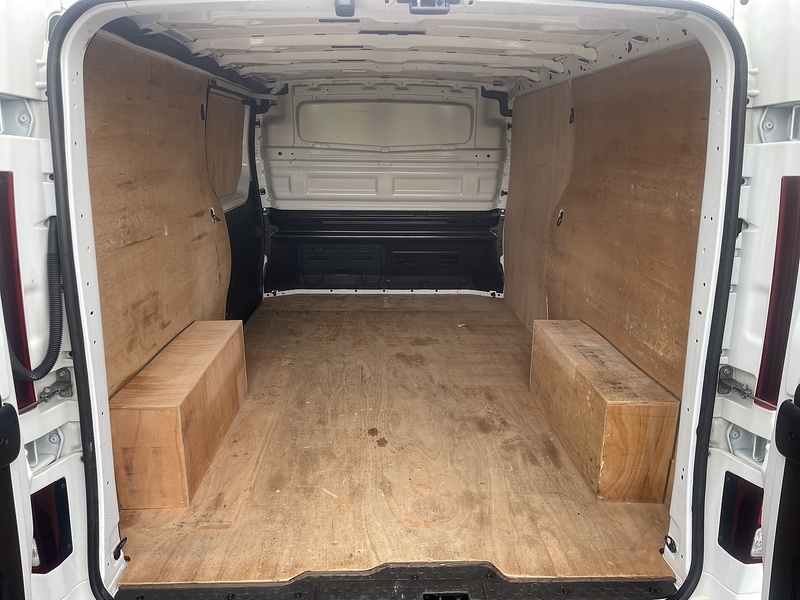 Renault 2.0 dCi ENERGY 30 Sport Panel Van 5dr Diesel Manual LWB Standard Roof Euro 6 (s/s) (145 ps)