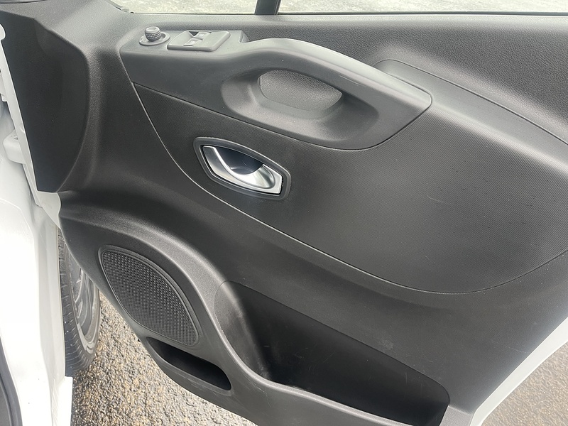 Renault 2.0 dCi ENERGY 30 Sport Panel Van 5dr Diesel Manual LWB Standard Roof Euro 6 (s/s) (145 ps)