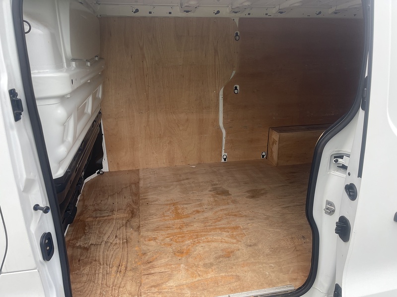 Renault 2.0 dCi ENERGY 30 Sport Panel Van 5dr Diesel Manual LWB Standard Roof Euro 6 (s/s) (145 ps)