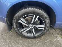 Volvo XC60 D4 R-Design (Pan Roof) 