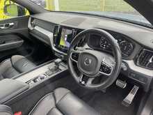 Volvo XC60 D4 R-Design (Pan Roof) 