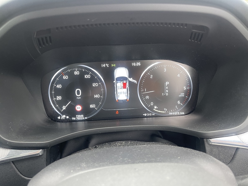 Volvo D4 R-Design (Pan Roof) 2.0 5dr SUV Automatic Diesel