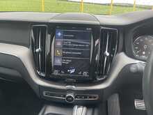 Volvo XC60 D4 R-Design (Pan Roof) 