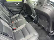 Volvo XC60 D4 R-Design (Pan Roof) 