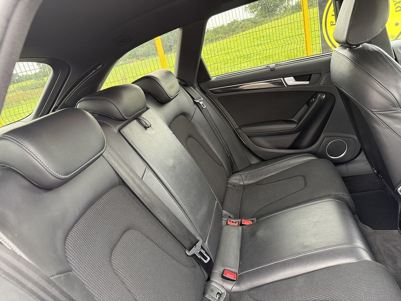 Audi 2.0 TDI Black Edition Estate 5dr Diesel Multitronic Euro 5 (s/s) (177 ps)