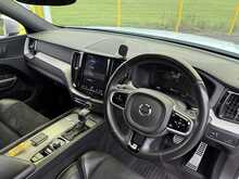 Volvo XC60 D4 R-Design 