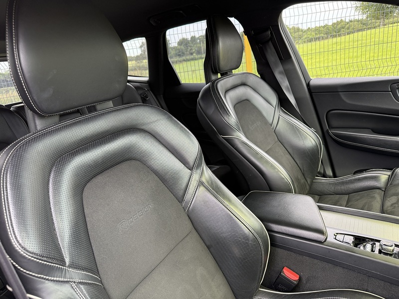 Volvo 2.0 D4 R-Design SUV 5dr Diesel Auto AWD Euro 6 (s/s) (190 ps)