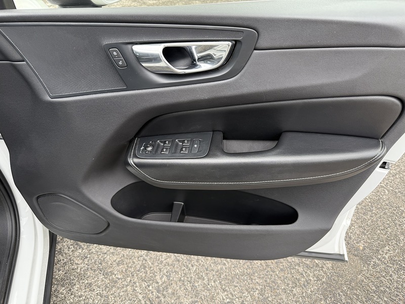 Volvo 2.0 D4 R-Design SUV 5dr Diesel Auto AWD Euro 6 (s/s) (190 ps)