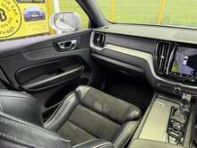 Volvo XC60 D4 R-Design 