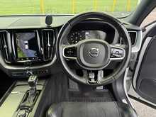 Volvo XC60 D4 R-Design 