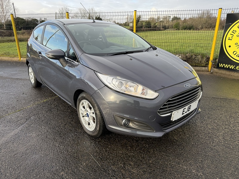 Ford 1.6 TDCi ECOnetic Zetec Hatchback 3dr Diesel Manual Euro 5 (s/s) (95 ps)