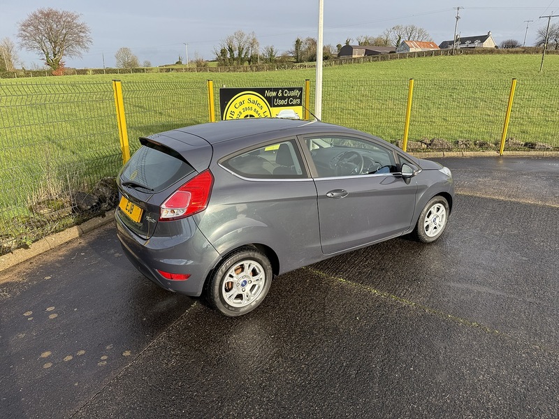 Ford 1.6 TDCi ECOnetic Zetec Hatchback 3dr Diesel Manual Euro 5 (s/s) (95 ps)