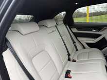 Jaguar F-PACE D300 MHEV R-Dynamic HSE 