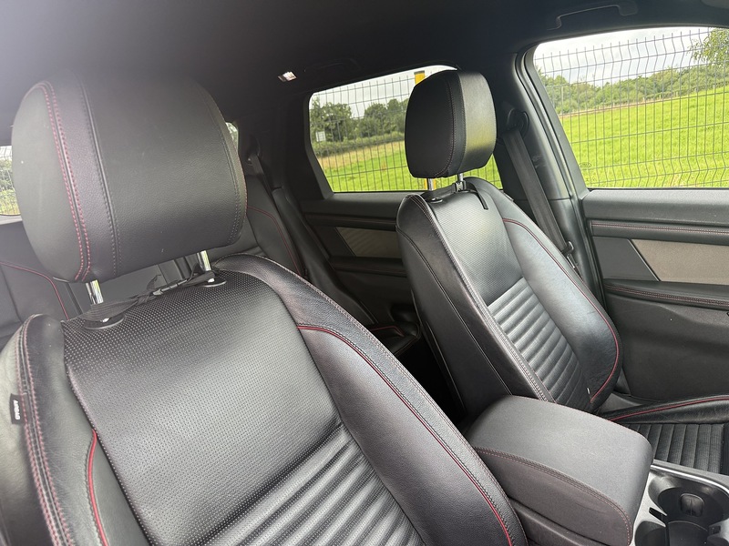 Land Rover 2.0 D180 MHEV R-Dynamic SE SUV 5dr Diesel Auto 4WD Euro 6 (s/s) (180 ps)