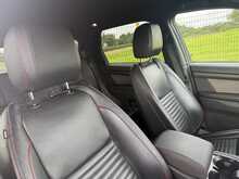 Land Rover Discovery Sport D180 MHEV R-Dynamic SE 