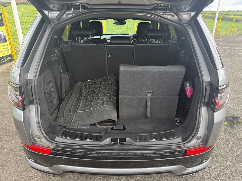 Land Rover 2.0 D180 MHEV R-Dynamic SE SUV 5dr Diesel Auto 4WD Euro 6 (s/s) (180 ps)