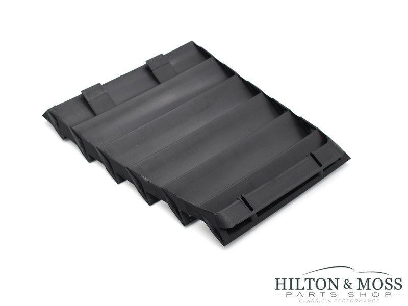 Lotus Elise S2 	Engine Cover Outlet Grille, RH Rear Image 2