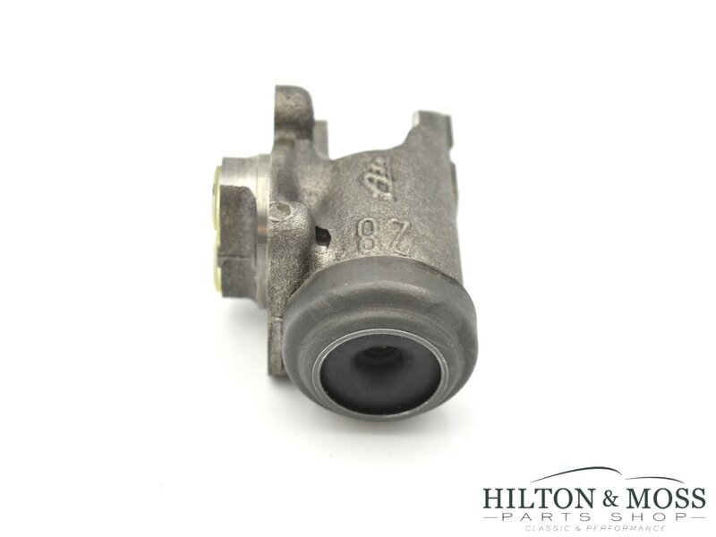 Mercedes W111/W121 190SL Wheel Cylinder Right Image 3