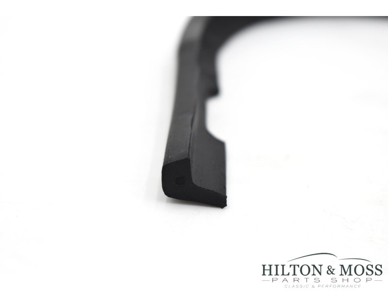 Jaguar E-Type S1 / S2 NOT 2+2 Door sill rubber seal strip Image 5
