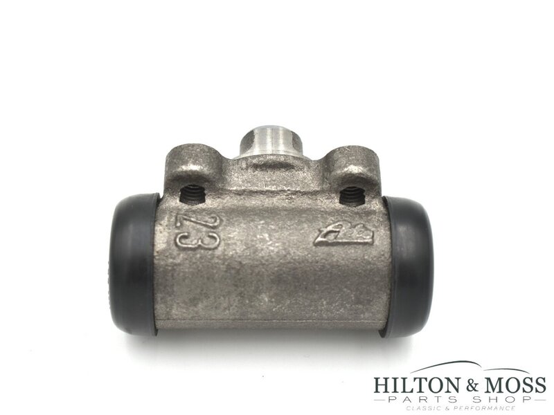 Mercedes W121 190SL, '57 onwards, Rear wheel brake cylinder Image 5