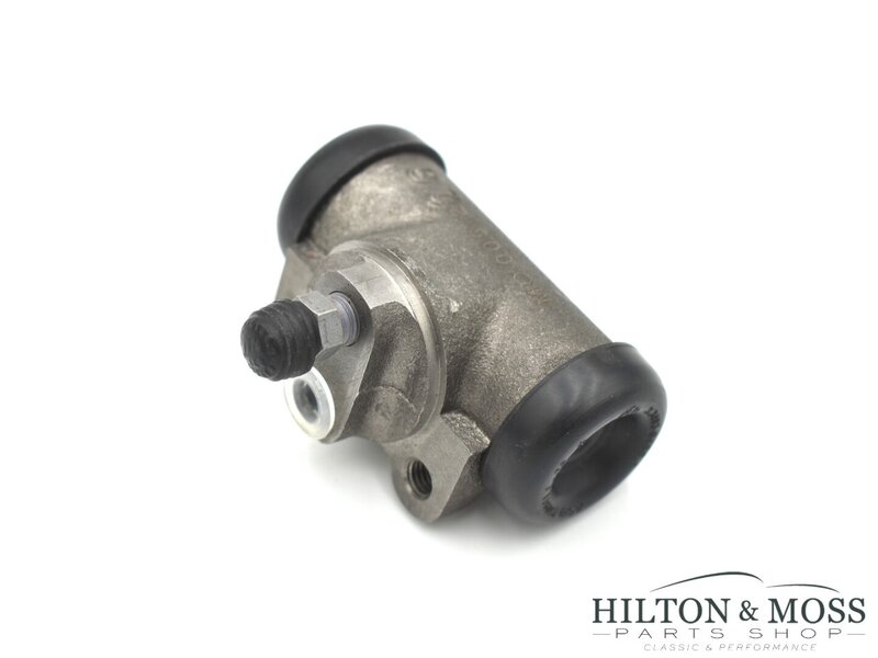 Mercedes W121 190SL, '57 onwards, Rear wheel brake cylinder Image 6