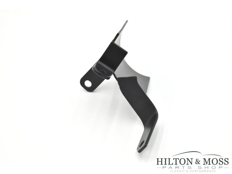 Mercedes W113 230SL / 250SL / 280SL Pagoda Power steering reservoir bracket Image 3