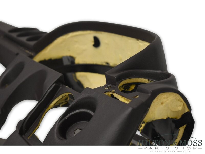 Mercedes R107 RHD Dashboard Brazil Brown Image 6