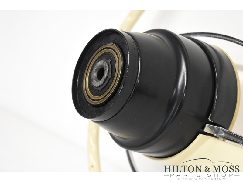Mercedes W113 250SL / 280SL Pagoda Ivory Steering Wheel - Refurbished Image 6
