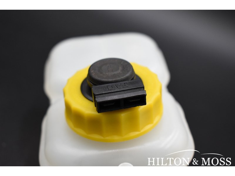 Lotus Elise / Exige S2 / S3 / Evora  Brake / Clutch Reservoir Image 13