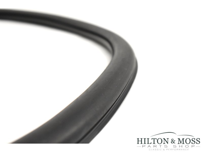 Jaguar E-Type S3 Roadster Front Windscreen Rubber Seal Image 3