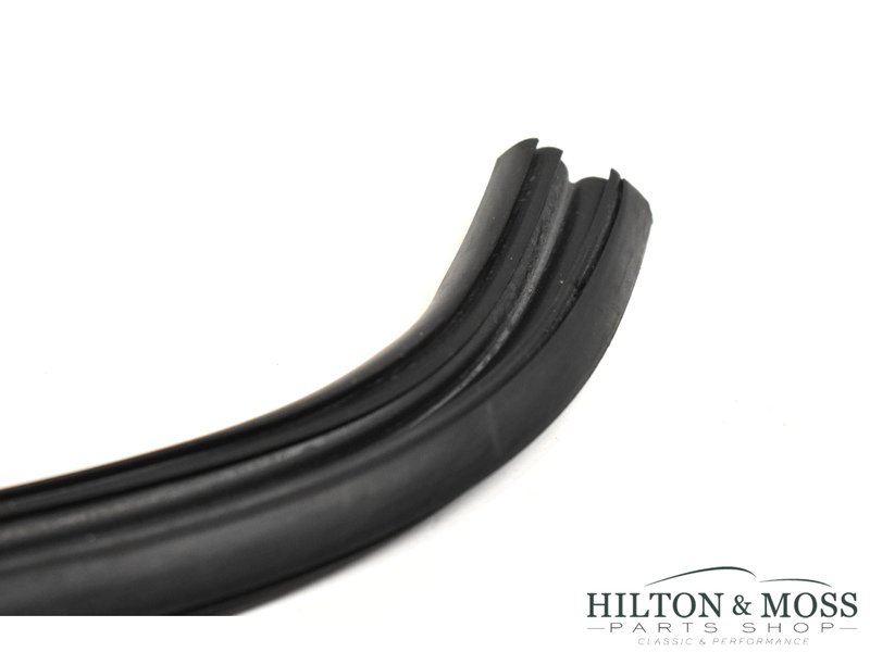 Jaguar E-Type S3 Roadster Front Windscreen Rubber Seal Image 5
