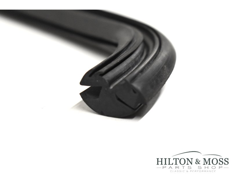 Jaguar E-Type S3 Roadster Front Windscreen Rubber Seal Image 8