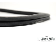 Jaguar E-Type S1 / S2 / S3 Rear Windscreen Rubber Seal Image 2