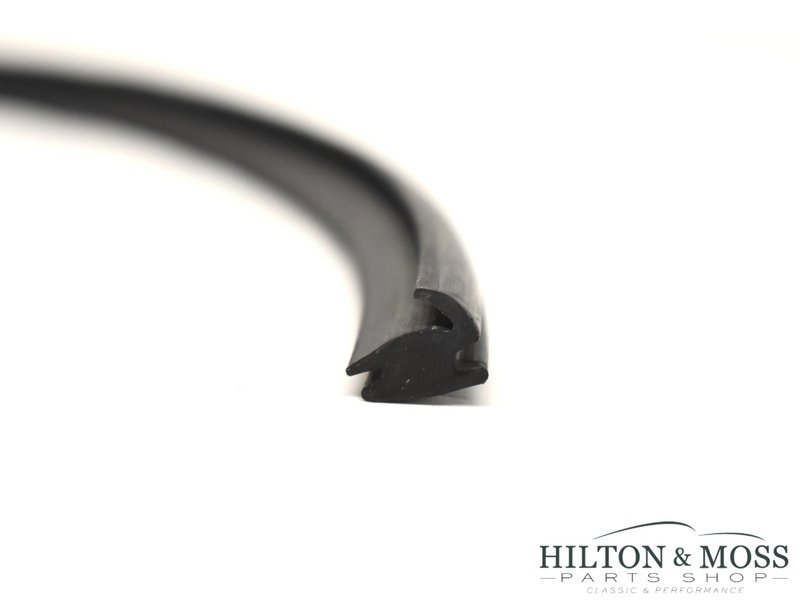Jaguar E-Type S1 / S2 FHC Quarterlight Hinge Pillar Seal Image 3