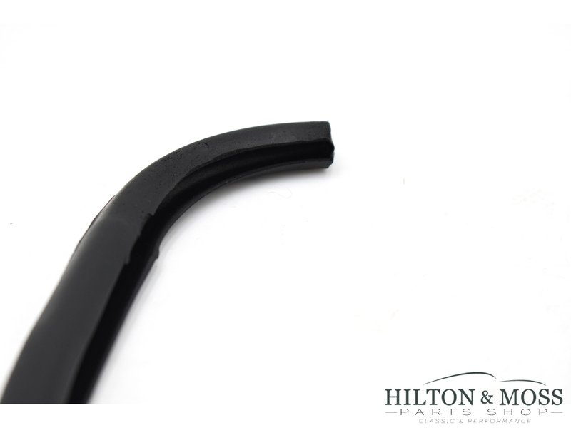 Jaguar E-Type S1 / S2 FHC / DHC B-Post Door Seal Right RH Image 2