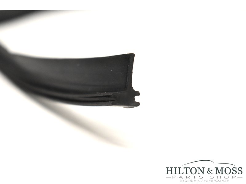 Jaguar E-Type S1 2+2 / S2 2+2 / S3 2+2 Door Frame Seal Image 2