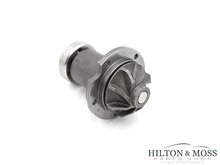 Mercedes W108 / W111 / W113 Pagoda Waterpump Image 9