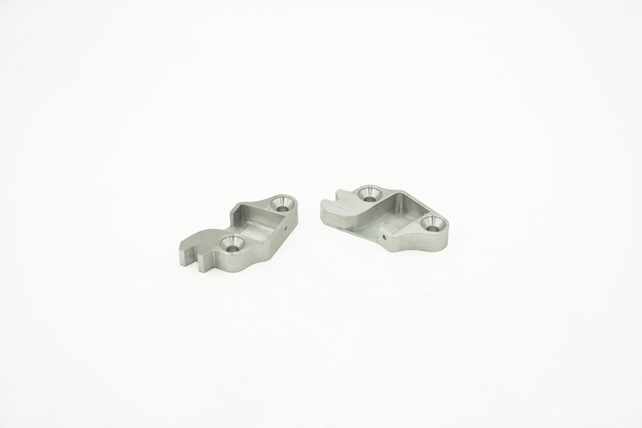 Maserati 3500GT / 3500GT I Door Lock Striker Left Image 4
