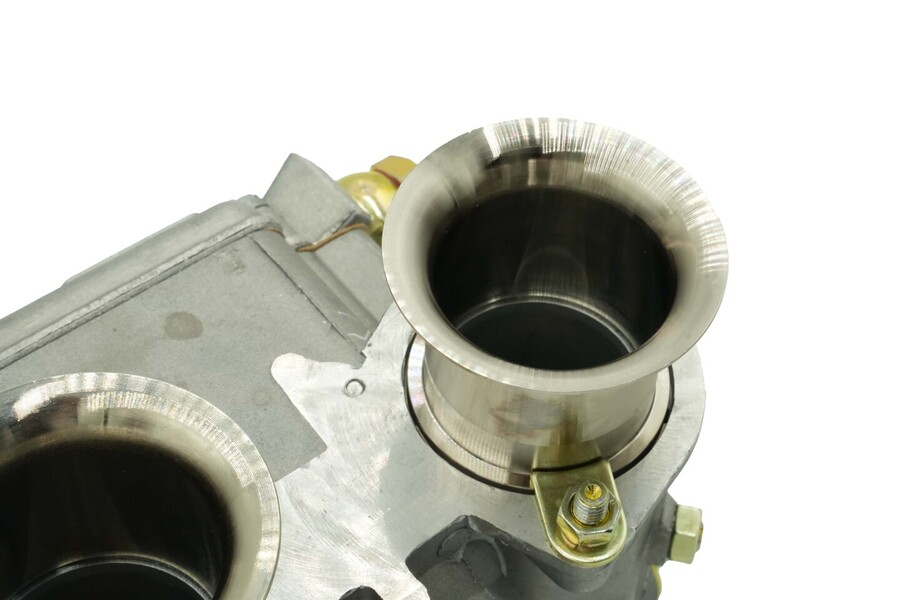 40 DCOE 151 - Genuine Weber Carburettor Image 2