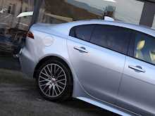 Jaguar XE D180 R-Dynamic S