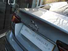 Jaguar XE D180 R-Dynamic S