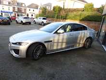 Jaguar XE D180 R-Dynamic S