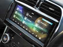 Jaguar XE D180 R-Dynamic S