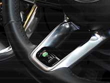 Jaguar XE D180 R-Dynamic S